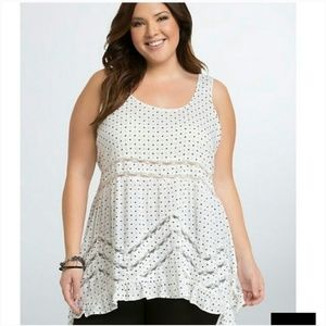 Torrid heart lace tank